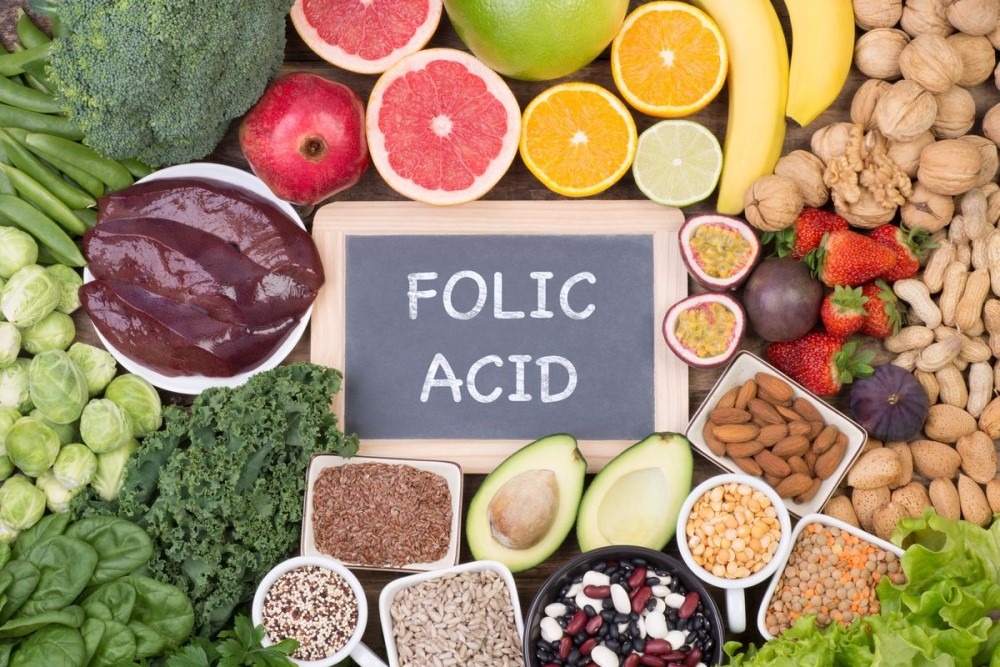 Phụ nữ nên bổ sung acid folic khi chuẩn bị mang thai